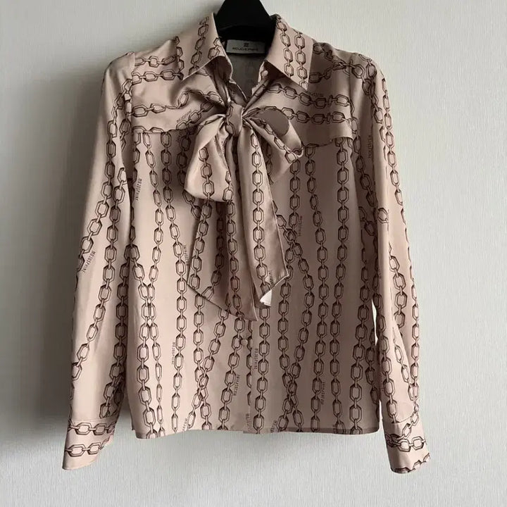 [BUNJANG] MOJO.S.FINE Ribbon Chain Pattern Blouse / 모조에스핀 정가46만 리본 블라우스 체인 패턴