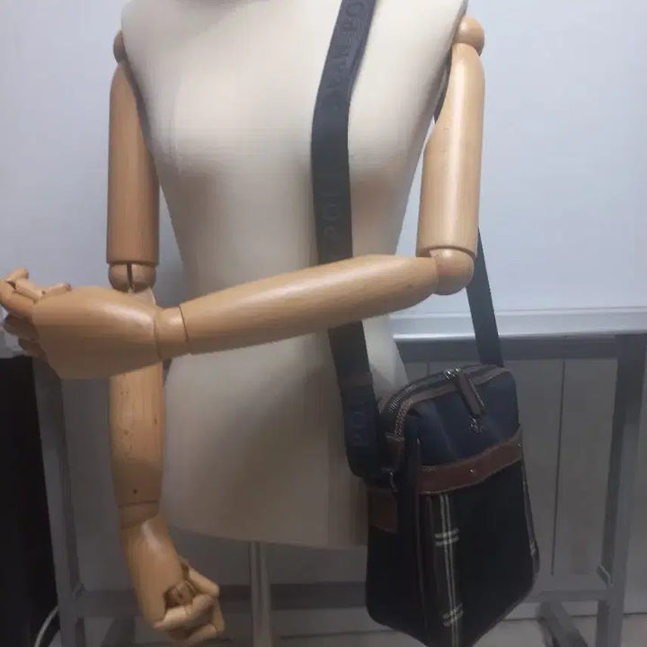 [BUNJANG] Beanpole Unisex Mini Cross Bag / 빈폴  남녀공용 미니 크로스백