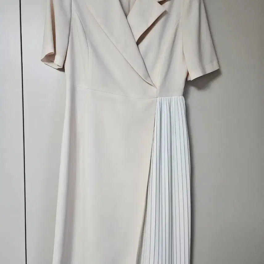 [BUNJANG] Kenneth Lady Pleated Detail Dress Ivory / 케네스 레이디 원피스