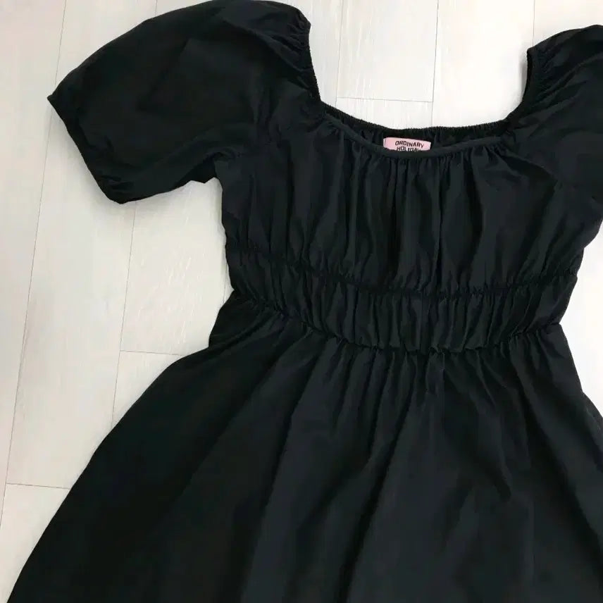 [BUNJANG] Ordinary Holiday Black Dress / 오디너리홀리데이 블랙 원피스 free