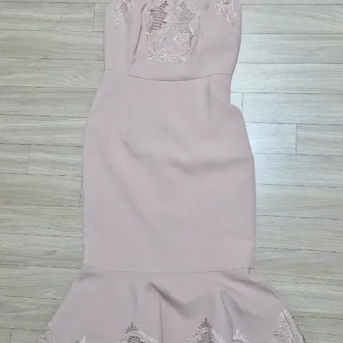[BUNJANG] Fayewoo Lace Embroidery Mermaid Line Long Dress / fayewoo(페이우) 레이스 자수 머메이드라인 원피스 드레스