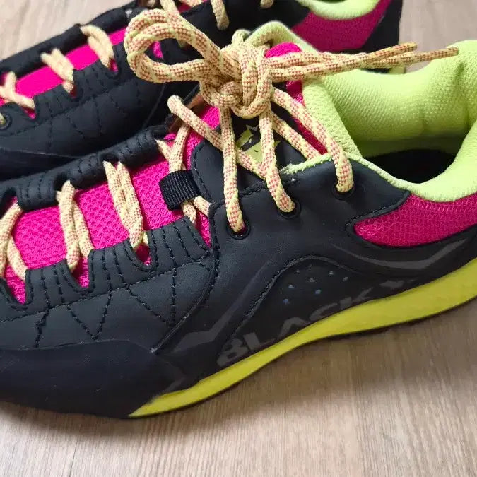 [BUNJANG] Blackyak Rocksprit Hiking Boots (Suitable for Rocky Terrain) - Size 255 / 블랙야크 락스피릿 등산화 (돌밭등산도 가능) //255
