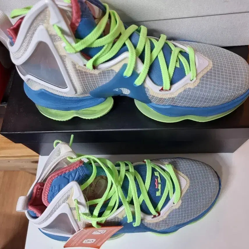 [BUNJANG] Nike LeBron Basketball Shoes Fluorescent Color / 나이키 르브론 농구화 형광색