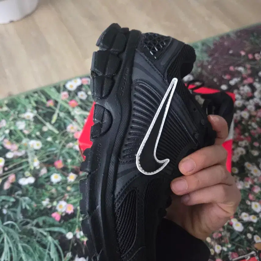 [BUNJANG] Nike Zoom Vomero 5 Sneakers (220mm) / 나이키 프리미엄  줌 보메로 5