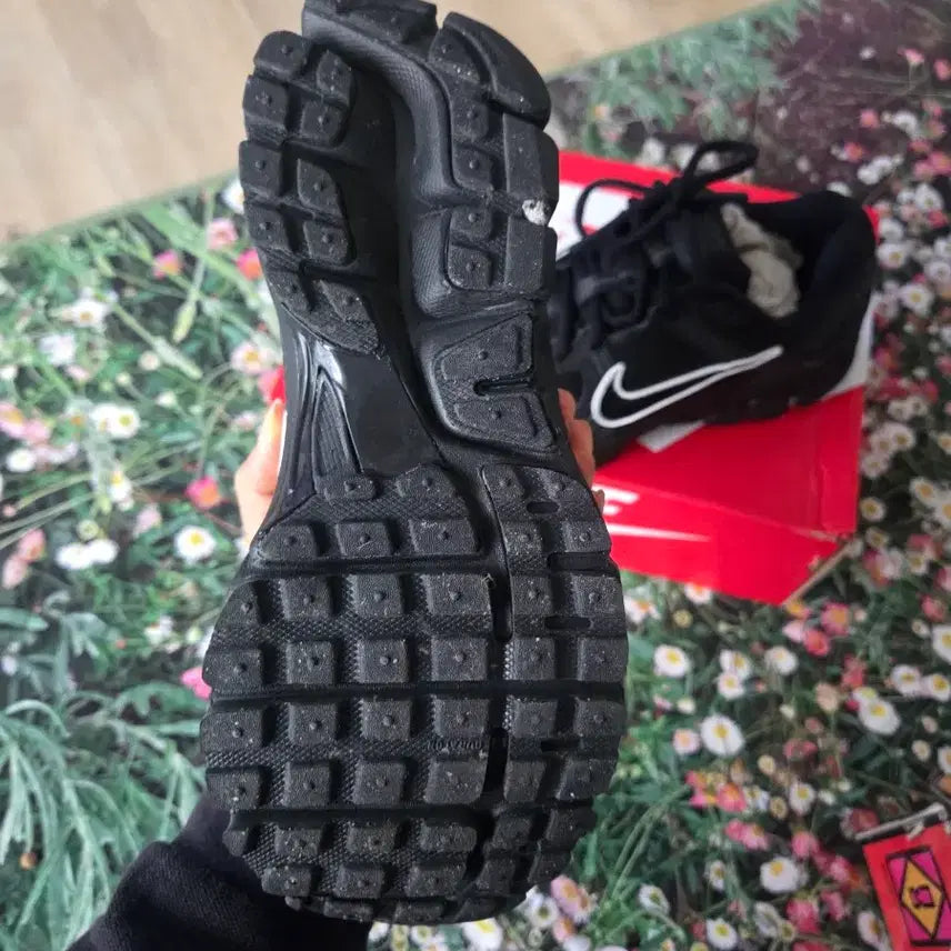 [BUNJANG] Nike Zoom Vomero 5 Sneakers (220mm) / 나이키 프리미엄  줌 보메로 5