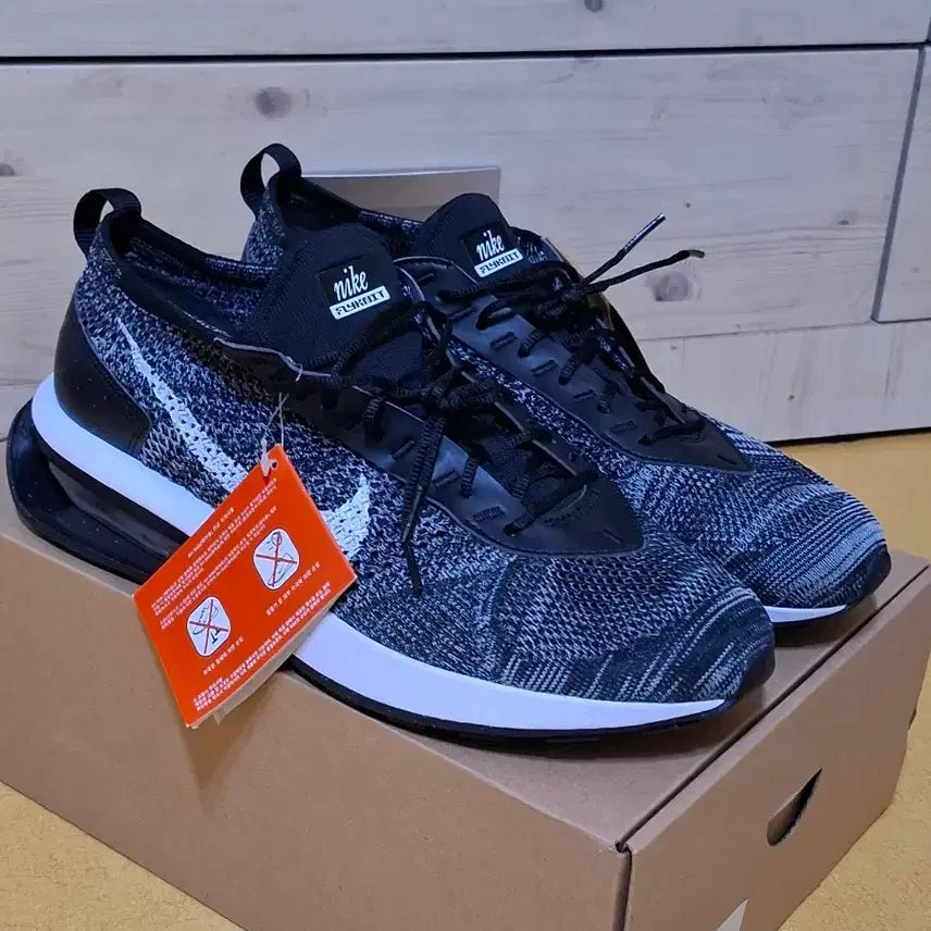 [BUNJANG] Nike Air Max Flyknit Tracer Sneakers Black/White / (새상품)나이키 에어맥스 플라이니트 운동화285