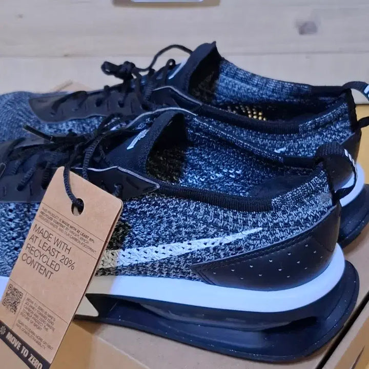 [BUNJANG] Nike Air Max Flyknit Tracer Sneakers Black/White / (새상품)나이키 에어맥스 플라이니트 운동화285