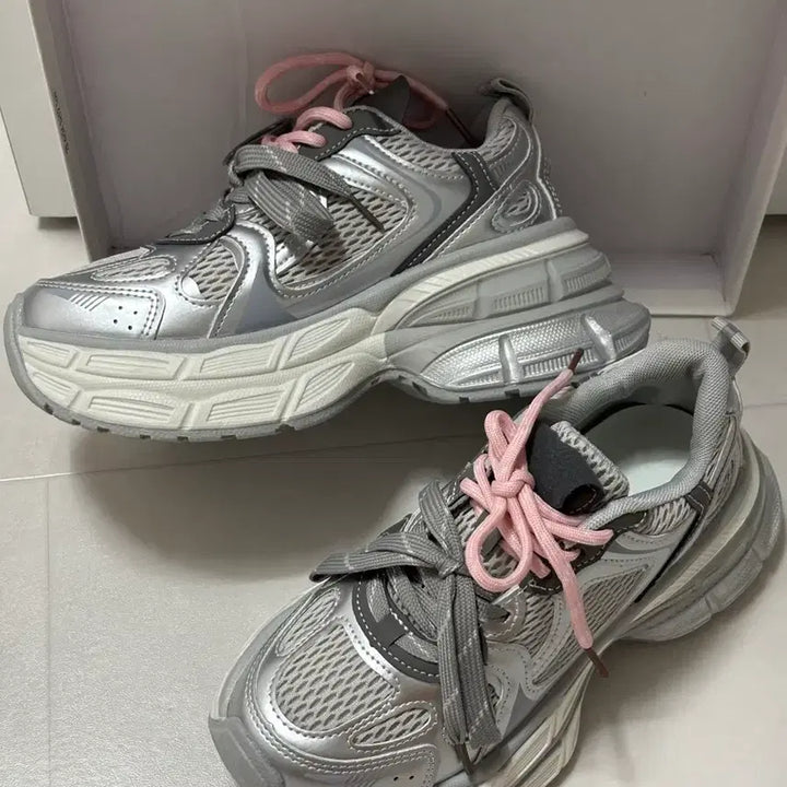 [BUNJANG] Ugly Shoes Sneakers 230 / 새상품 어글리슈즈 230 무료배송