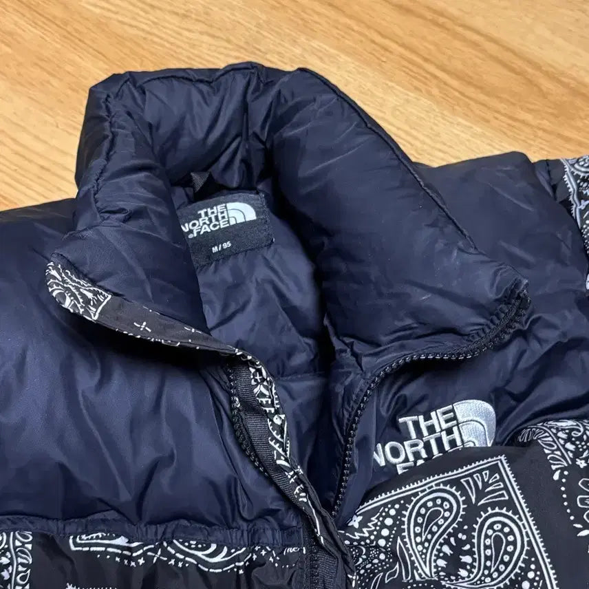 [BUNJANG] The North Face 1996 Retro Novelty Nuptse Jacket Black Bandana Paisley / 노스페이스 1996 레트로 노벨티 눕시 자켓 블랙 반다나 페이즐리 패딩