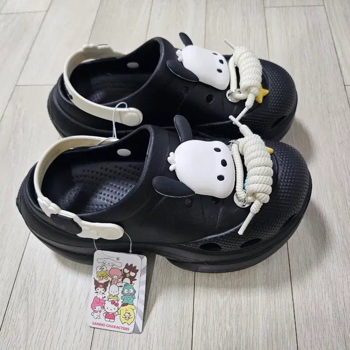 [BUNJANG] Sanrio Pochacco Platform Crocs (Size 250) / 산리오 정품 포차코 키높이 크록스 250