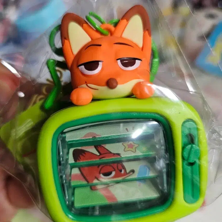 [BUNJANG] Zootopia Nick Wilde Roller Keychain / 반택포)주토피아 닉 롤러 키링