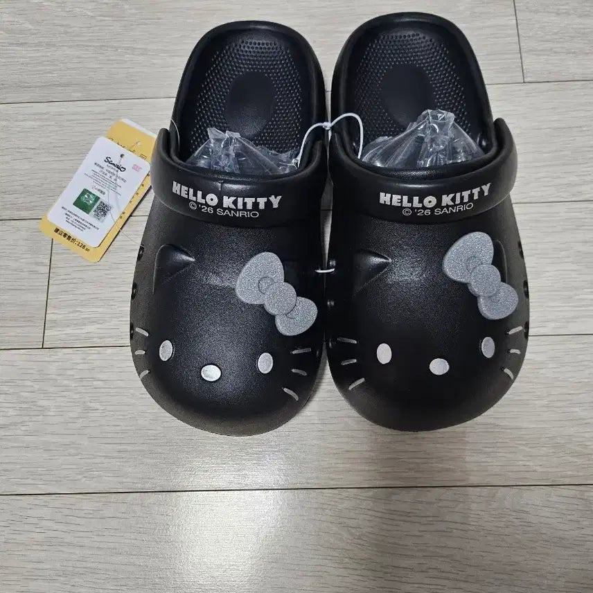 [SOLD OUT] 산리오 정품 헬로키티 블랙 클로그 250