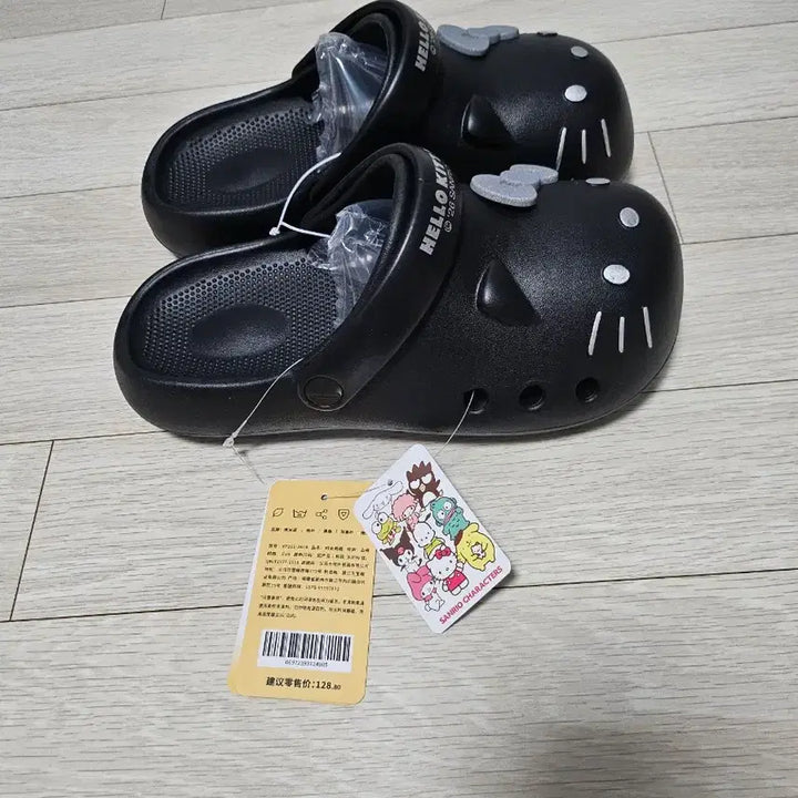 [SOLD OUT] 산리오 정품 헬로키티 블랙 클로그 250
