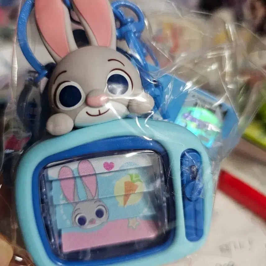 [BUNJANG] Zootopia Judy Roller Keychain / 반택포)주토피아 주디 롤러 키링 새상품