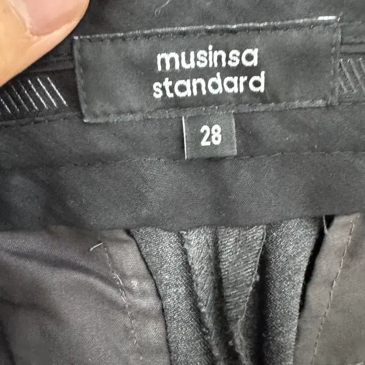 [BUNJANG] Musinsa Standard Two-Tuck Wide Slacks / (28)무신사스탠다드 투턱 와이드슬랙스