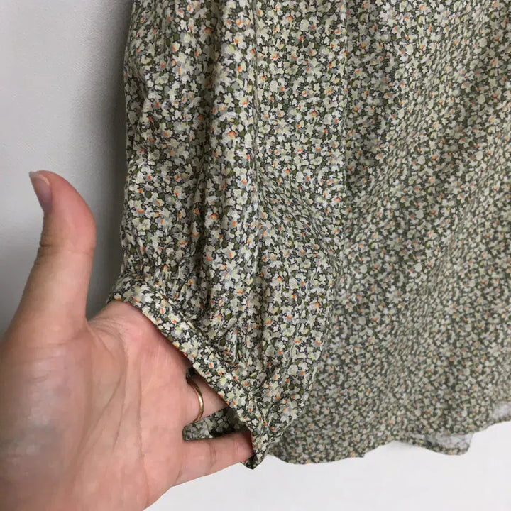 [BUNJANG] Vanessa Bruno Button Flower Blouse / 바네사부르노 콩단추 플라워 블라우스 36