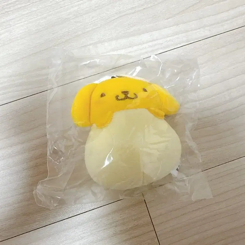 [BUNJANG] Sanrio Pompompurin Scented Fruit Mochi (Sealed) / 미개봉) 산리오 폼폼푸린 향기나는 과일모찌 팝니다.