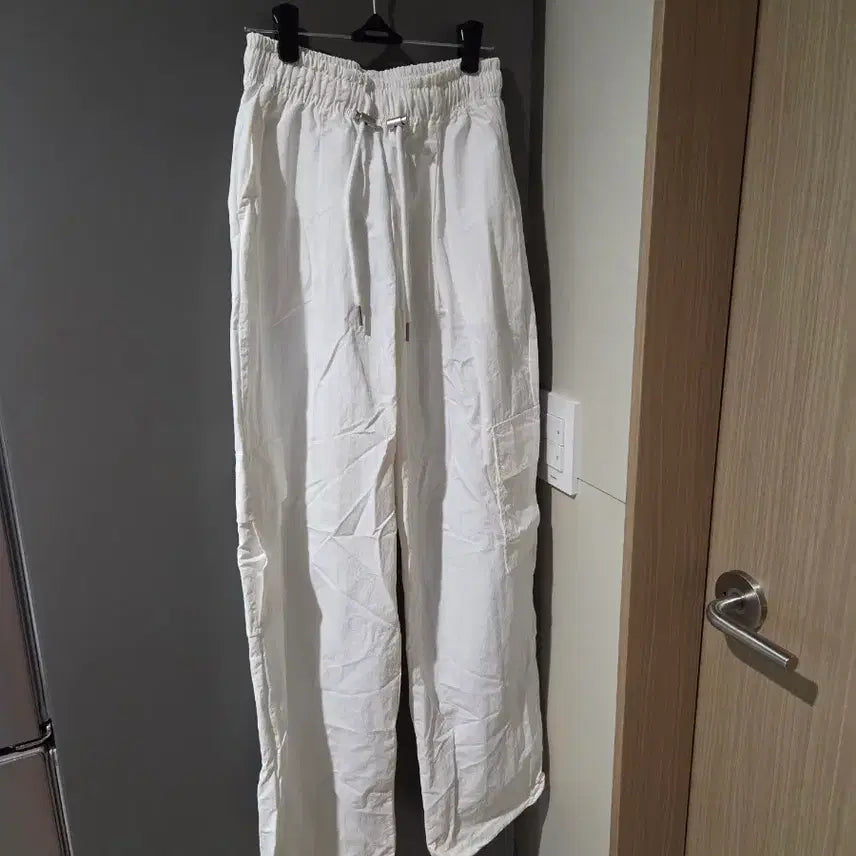 [BUNJANG] Jogger Pants with Elastic Waistband and Adjustable Hem String / 허리밴딩 조거 팬츠 (밑단스트링 조절 가능)