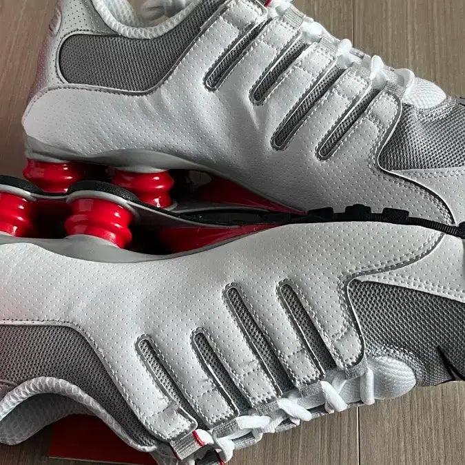 [BUNJANG] Nike Shox NZ Sneakers / 나이키 샥스 shox nz 265 새제품