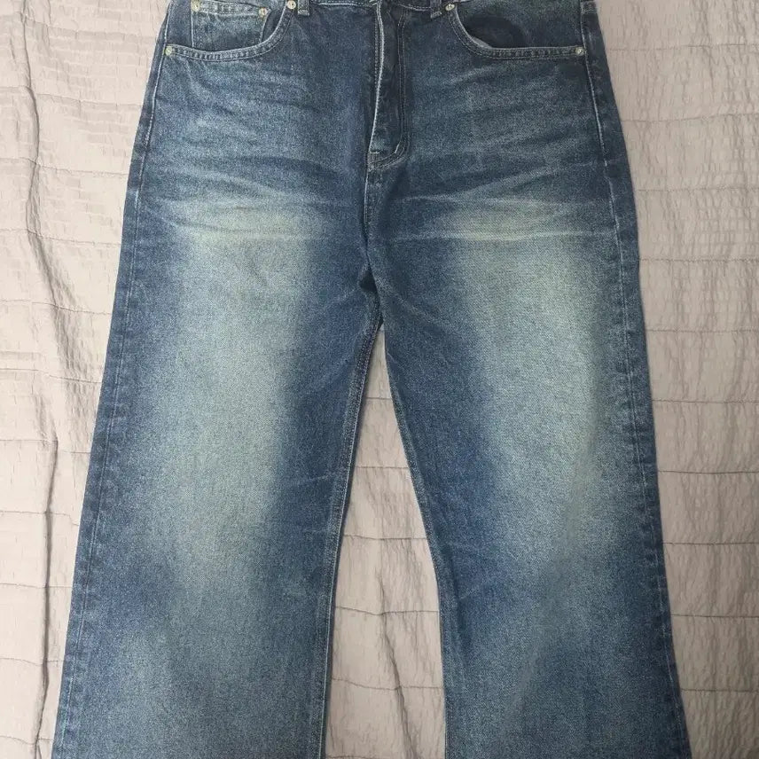 [BUNJANG] Branded Nostalgia Wide Flare Fit Denim (Size 32) / 브랜디드 노스텔지아 와이드 플레어핏 데님 32 사이즈 팜팜