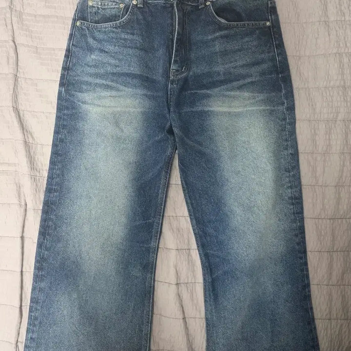 [BUNJANG] Branded Nostalgia Wide Flare Fit Denim (Size 32) / 브랜디드 노스텔지아 와이드 플레어핏 데님 32 사이즈 팜팜