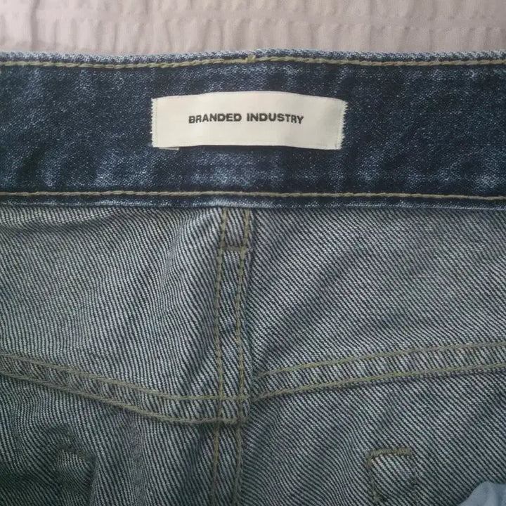 [BUNJANG] Branded Nostalgia Wide Flare Fit Denim (Size 32) / 브랜디드 노스텔지아 와이드 플레어핏 데님 32 사이즈 팜팜