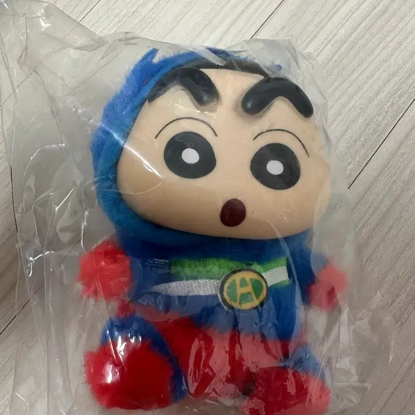[BUNJANG] Crayon Shin-chan Plush &amp; 2 Gachapons Bundle / 짱구 인형과 가챠 2개 일괄로 팝니다.