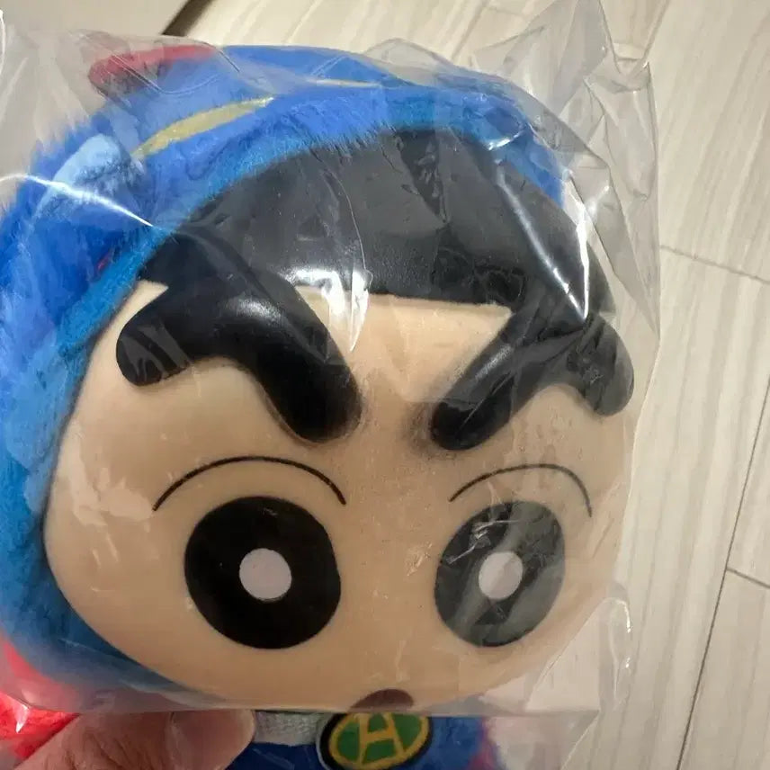 [BUNJANG] Crayon Shin-chan Plush &amp; 2 Gachapons Bundle / 짱구 인형과 가챠 2개 일괄로 팝니다.
