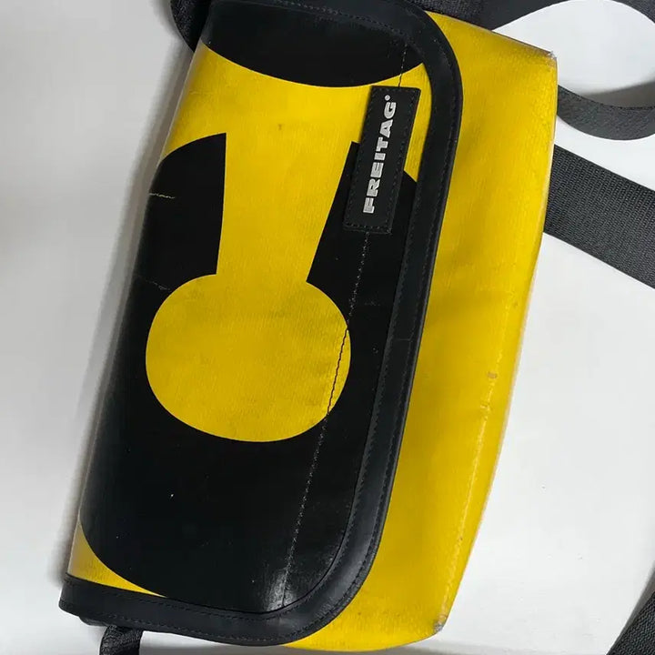 [BUNJANG] Freitag Haw Pair Five O Crossbody Bag / 프라이탁하오파이브오