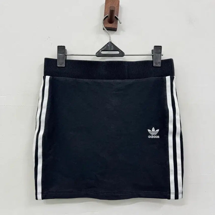 [BUNJANG] Adidas Trefoil Skirt / (25-26)아디다스 트레포일 스커트