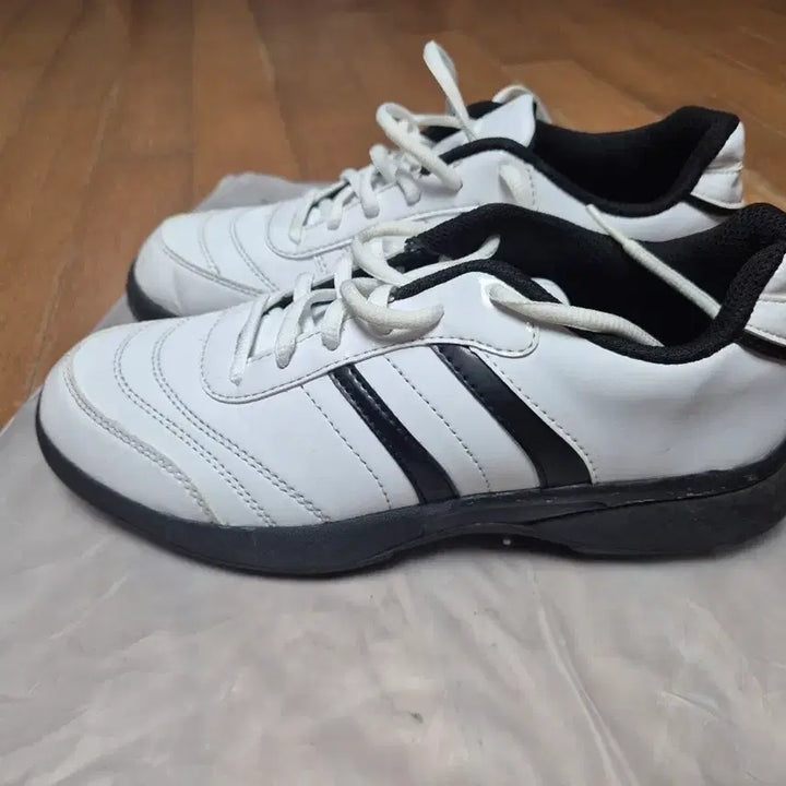 [BUNJANG] EZ SPORTS White Golf Shoes (255mm) / EZ SPORTS 흰색 골프화(255)