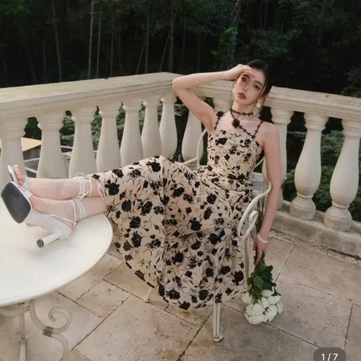 [BUNJANG] Sincethen Black Rose Halterneck Long Dress S / sincethen 신스덴 블랙로즈 홀터넥 롱원피스 s