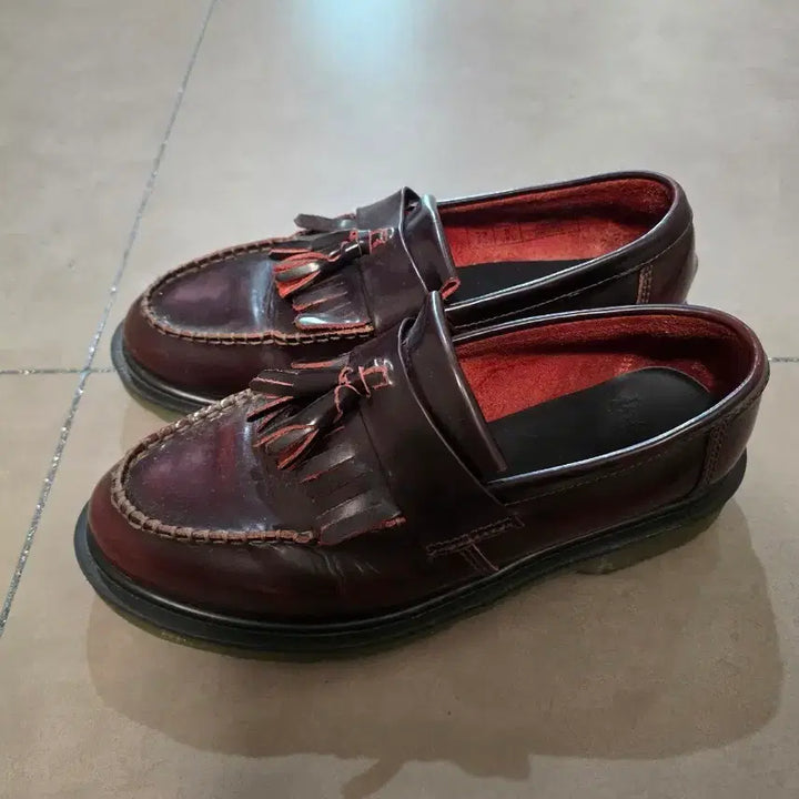 [BUNJANG] Dr. Martens Adrian Tassel Loafers (Size 250) / 닥터마틴 아드리안 태슬로퍼 (250)