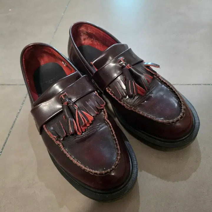 [BUNJANG] Dr. Martens Adrian Tassel Loafers (Size 250) / 닥터마틴 아드리안 태슬로퍼 (250)