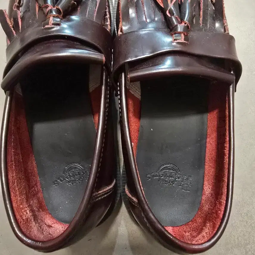 [BUNJANG] Dr. Martens Adrian Tassel Loafers (Size 250) / 닥터마틴 아드리안 태슬로퍼 (250)