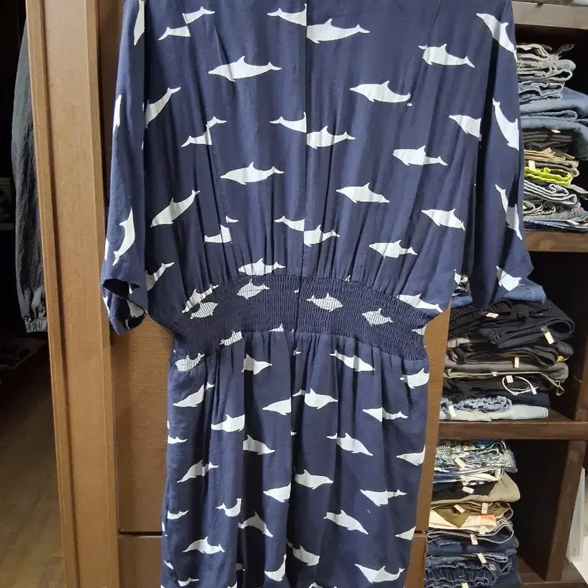 [BUNJANG] Tomboy Dolphin Pattern Midi Dress (Size 55) / 톰보이 돌고래 패턴 원피스(55)