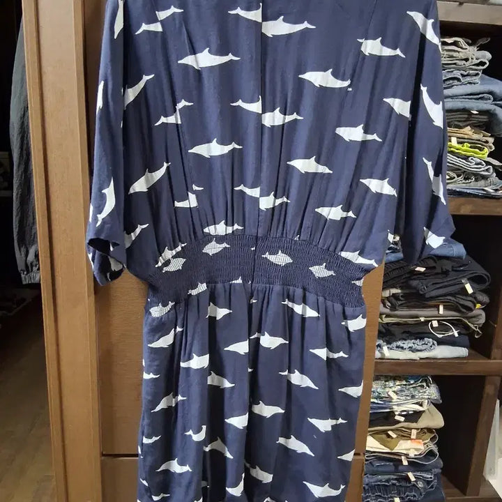 [BUNJANG] Tomboy Dolphin Pattern Midi Dress (Size 55) / 톰보이 돌고래 패턴 원피스(55)