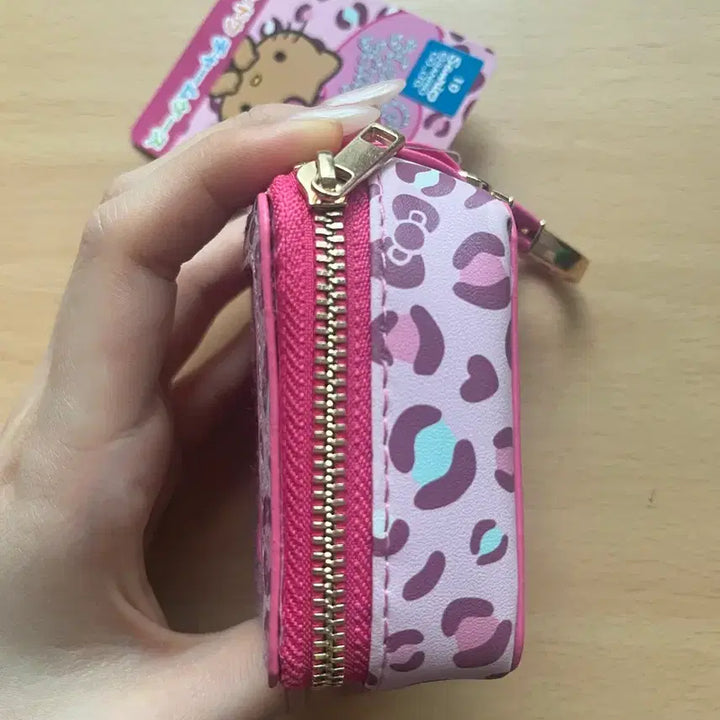 [BUNJANG] Hello Kitty Mini Pouch Keychain / 헬로키티 미니파우치 키링