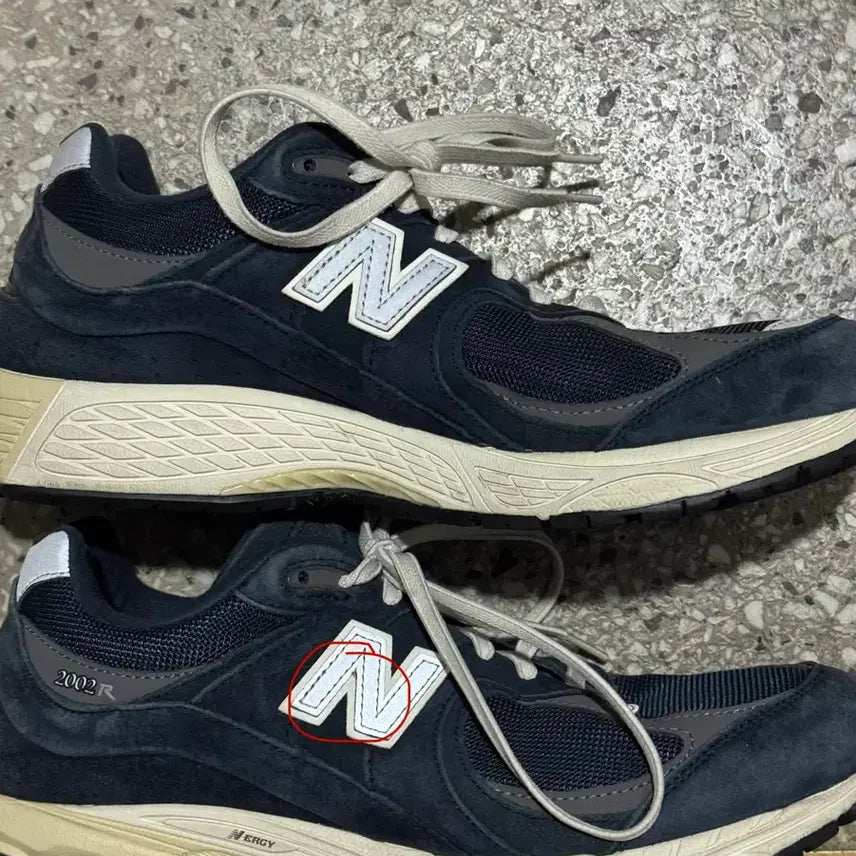 [BUNJANG] New Balance 2002R Eclipse/Castle Rock Sneakers (280mm) / 뉴발란스 2002R 이클립스 캐슬락 280