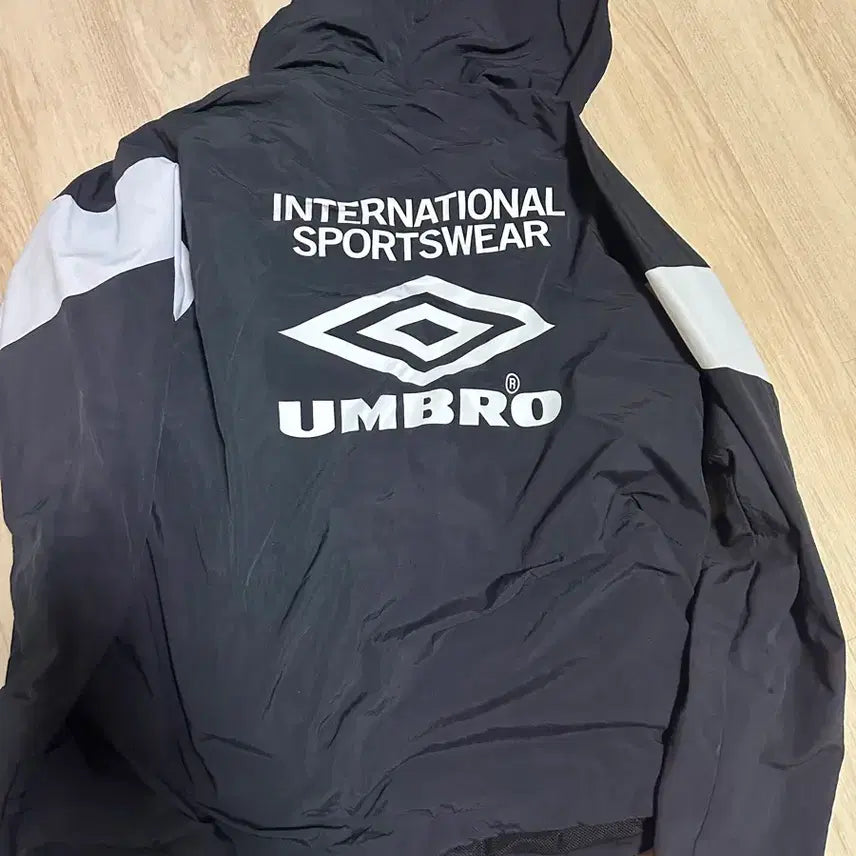 [BUNJANG] Umbro Anorak Windbreaker Training Set-up / 엄브로 아노락 바람막이