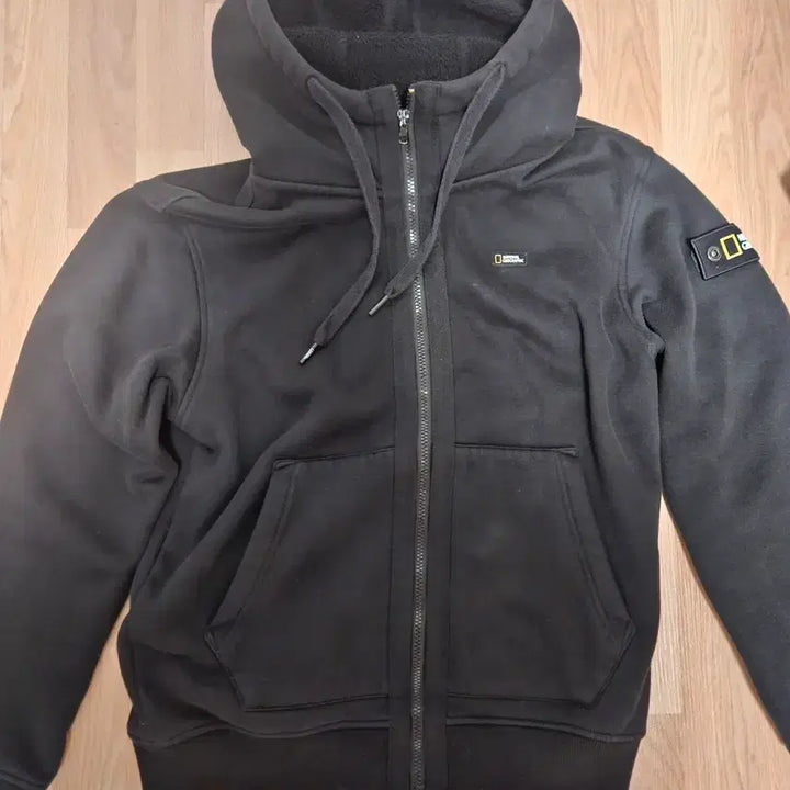 [BUNJANG] National Geographic Fleece Lined Hooded Zip-Up Jacket / 내셔널 지오그래픽 기모 블랙 후드집업