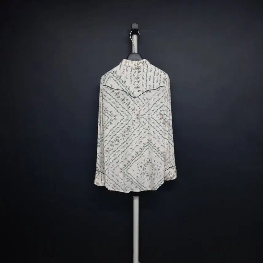 [BUNJANG] Thursday Island Rayon Long Sleeve Blouse Beige Floral Pattern Size S / 새 써스데이아일랜드 춘하추 레이온 긴팔블라우스 55.44