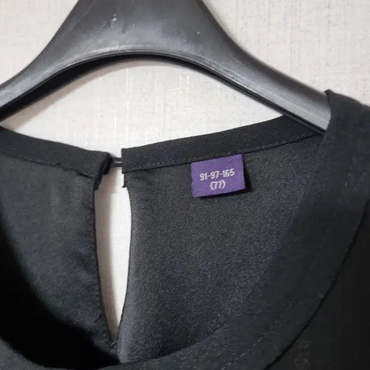 [BUNJANG] Rauel Black See-through Blouse with Punching Detail / 라우엘 블랙 시스루 블라우스 펀칭 디테일