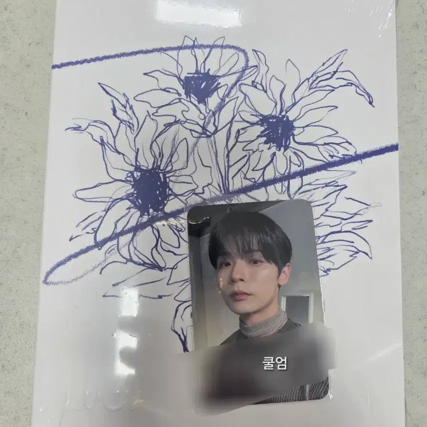 [BUNJANG] Lucy Shin Yechan Signed Photocard + Sealed Sun Album / 루시 신예찬 선 앨범 싸인포카 + 미개봉 선 앨범