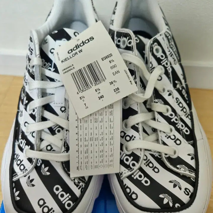 [BUNJANG] Adidas Kielor EG6920 Sneakers / [새상품]21만원 245 255 아디다스 운동화 스니커즈 나이키 뉴발란스