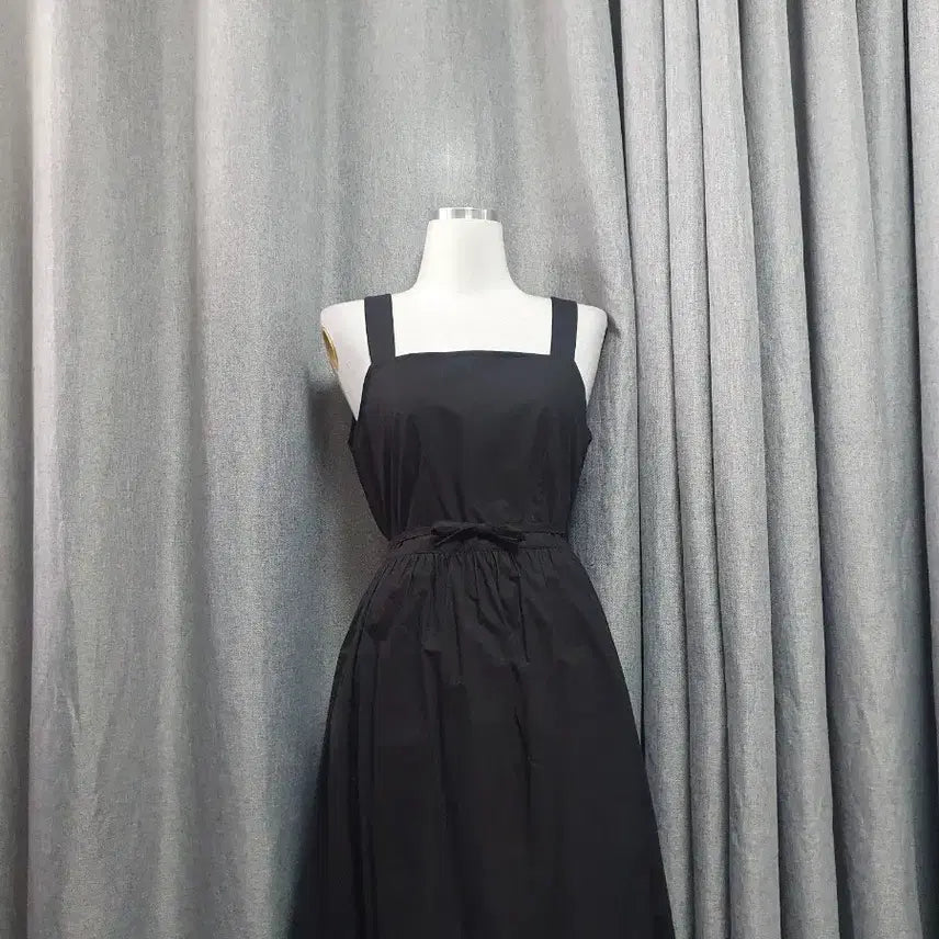 [BUNJANG] M Black Sleeveless Dress / M블랙 슬리브리스 원피스