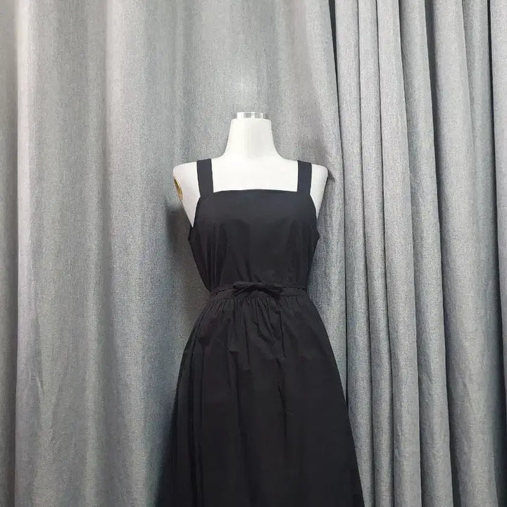 [BUNJANG] M Black Sleeveless Dress / M블랙 슬리브리스 원피스