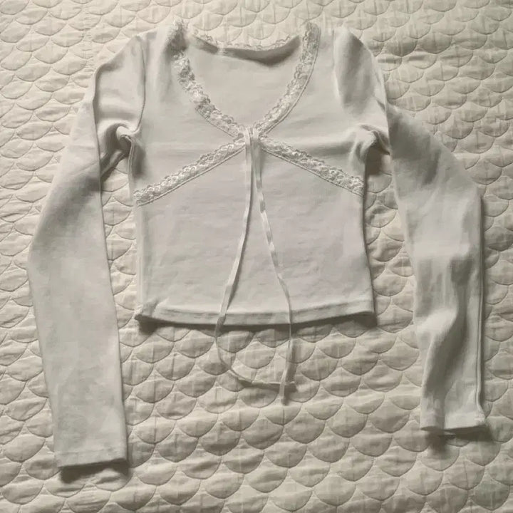 [BUNJANG] Lace Frill Long Sleeve T-Shirt / 레이스 탑 프릴 긴팔 티셔츠