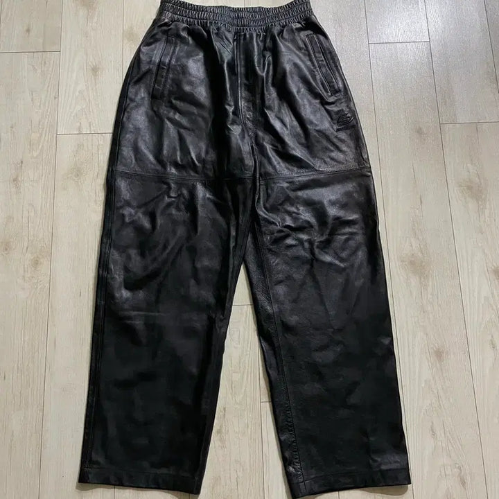 [BUNJANG] Under My Car Flatter Real Lambskin Washed Wide Pants Vulcan - 23FW / 언더마이카 플래더 리얼 램스킨 워시드 와이드 팬츠 벌칸 - 23FW