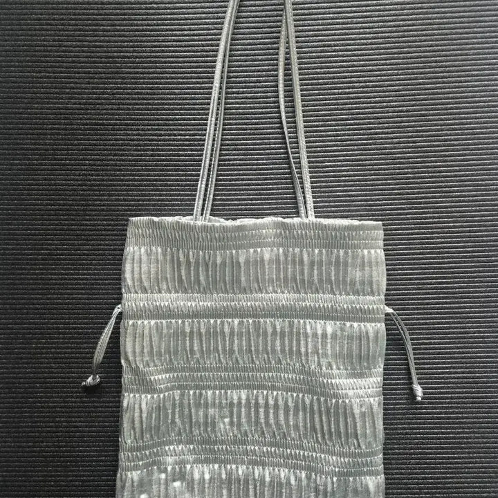 [BUNJANG] KWANI Crinkle Shoulder Bag Grey / @ KWANI / 콰니 / 숄더백 / 그레이
